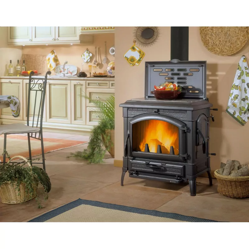 poele-a-bois-avec-chauffe-plat-isotta-con-cerchi-evo (1)